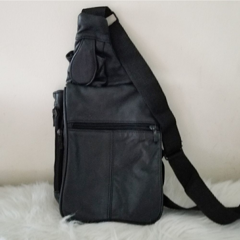 Buxton one shoulder backpack